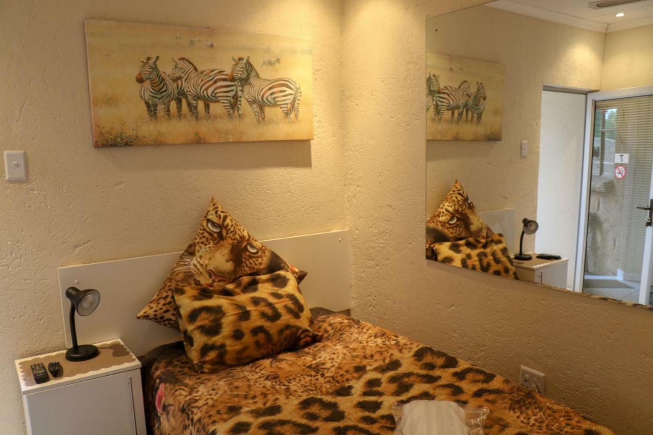 Rock Art Guesthouse Witbank Ngoại thất bức ảnh