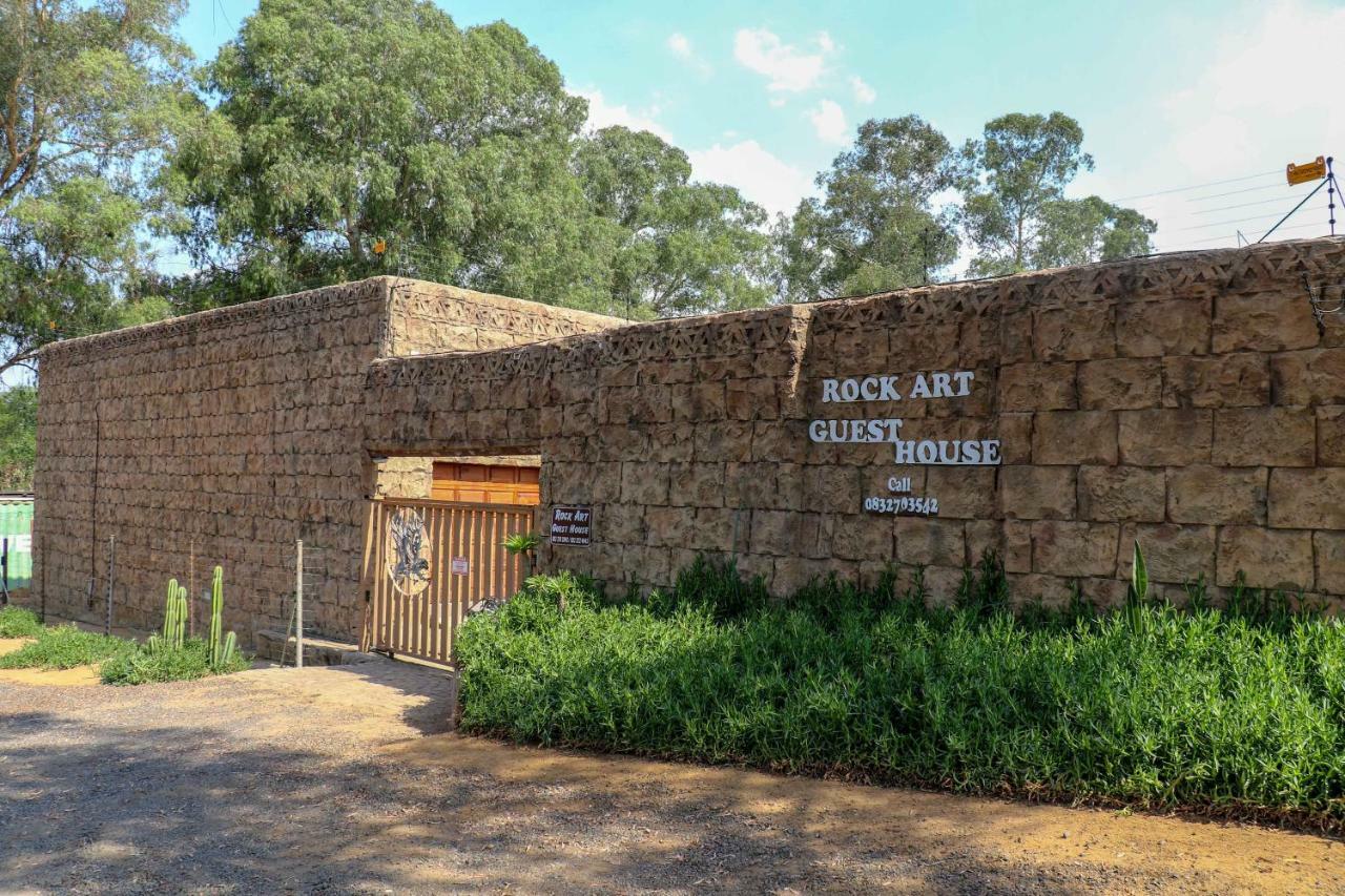 Rock Art Guesthouse Witbank Ngoại thất bức ảnh